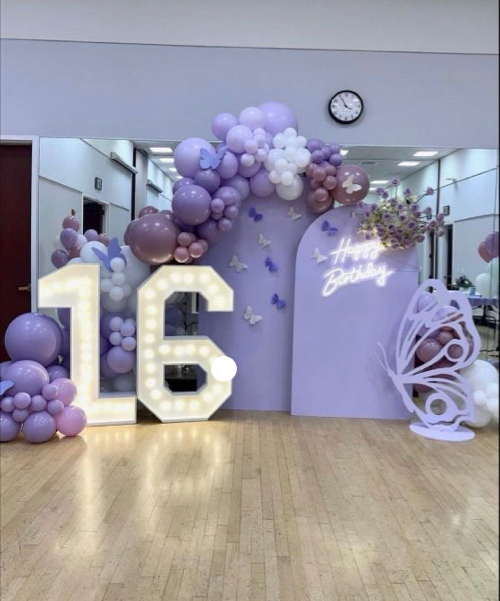 Sweet sixteen setup by Eventoon